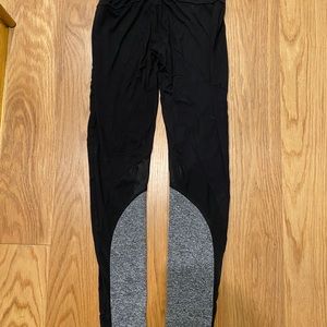 Gray/black mesh detailing cotton workout leggings